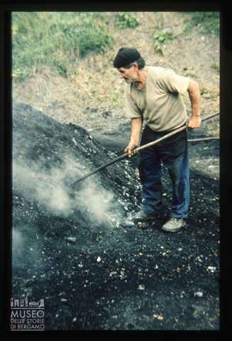 Fabbricazione della carbonella