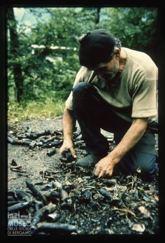 Fabbricazione della carbonella