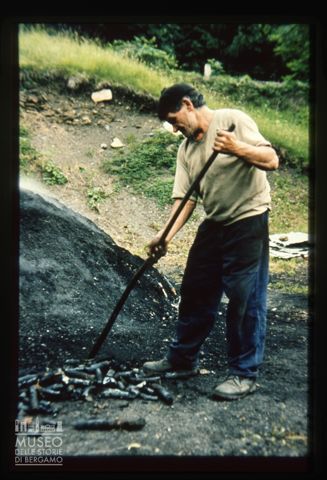 Fabbricazione della carbonella