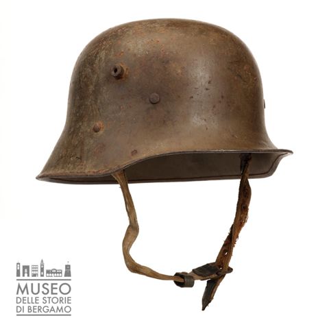 Elmetto tedesco M16 dipinto in marrone per l'Esercito austroungarico