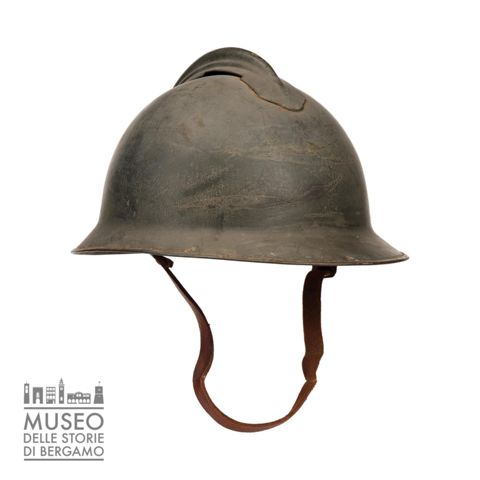 Elmetto Adrian del Regio esercito italiano