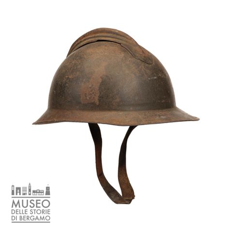 Elmetto Adrian del Regio esercito italiano