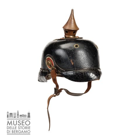Casco chiodato Pickelhaube dell'Esercito tedesco