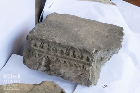 Decorazione a fogliette