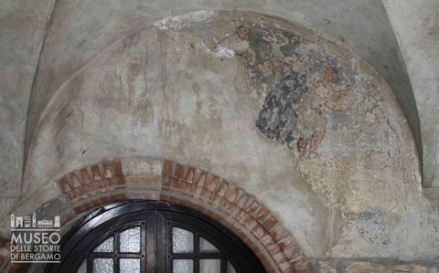 Sant'Antonio per mezzo di un angelo trattiene una persona in atto di gettarsi da una rupe