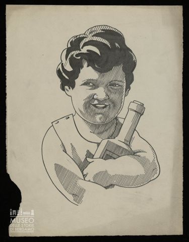 Bambino con bottiglia in braccio