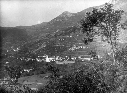 Panorama sul centro di Adrara San Martino