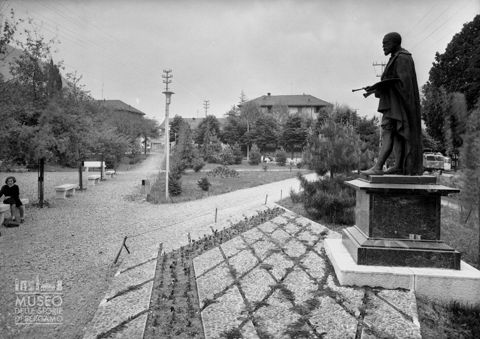 Parco e Monumento a G.B. Moroni