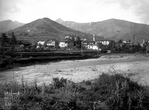 Fiume e panorama [1]