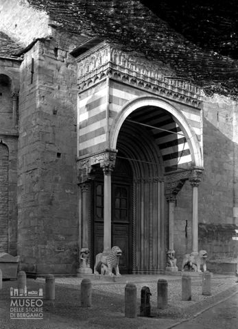 Basilica di Santa Maria Maggiore, porta meridionale