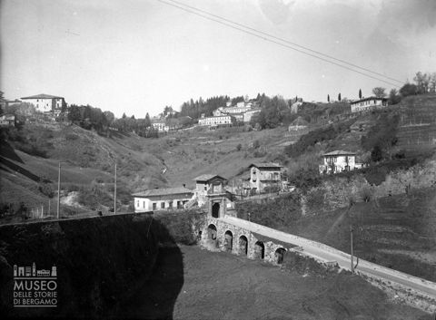 Mura e porta San Lorenzo