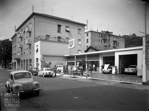 Distributore di benzina