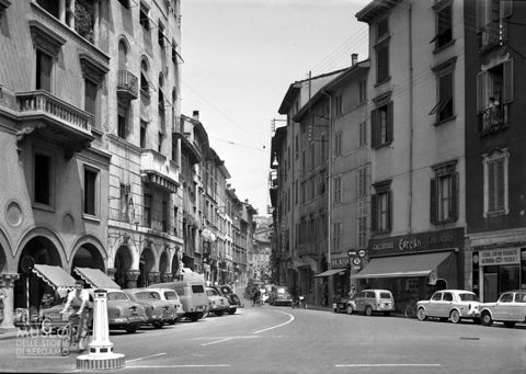 Veduta di via Sant'Alessandro
