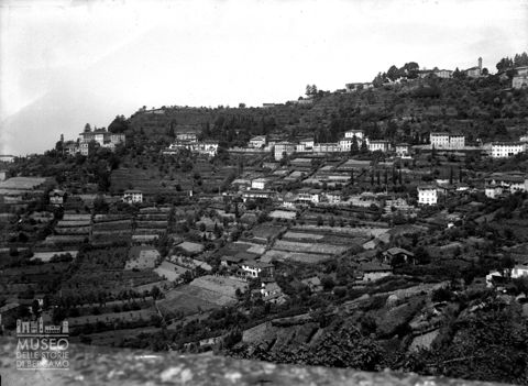 San Vigilio e abitazioni sul colle