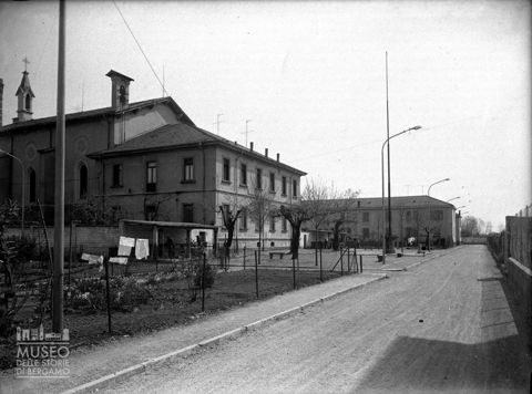 Chiesa della Clementina, cortile sud