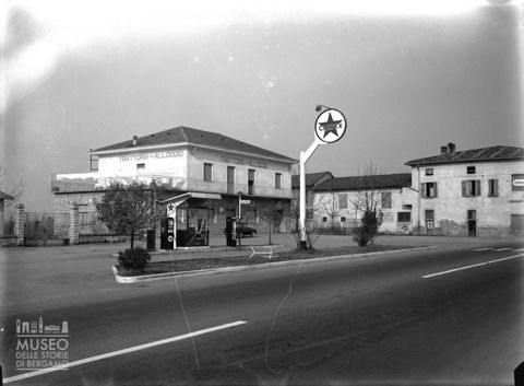 Distributore e trattoria