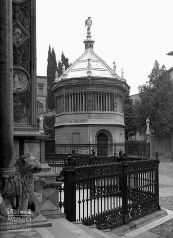 Cancello e Battistero