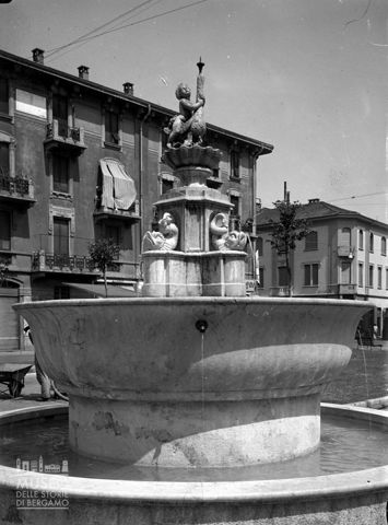 Fontana di Piazza Sant'Anna