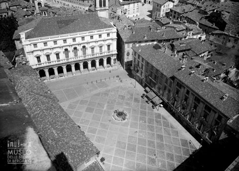 Piazza Vecchia dall'alto