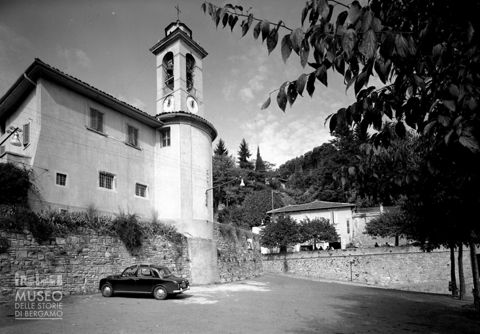 Parcheggio della chiesa di San Vigilio [1]