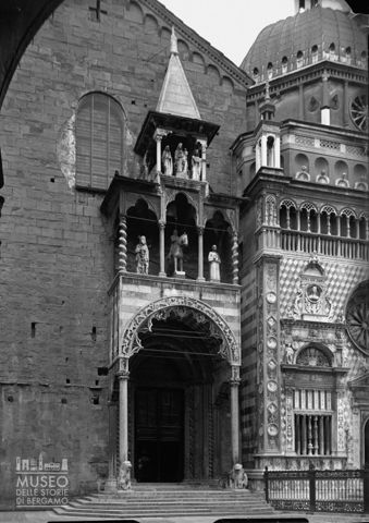 Basilica di Santa Maria Maggiore, protiro
