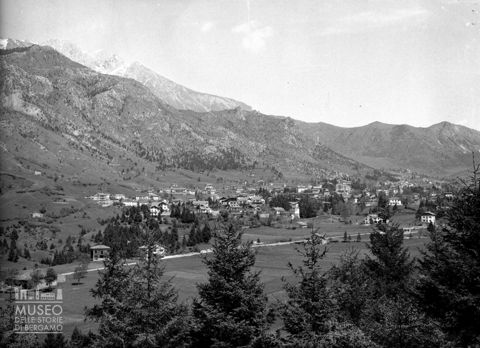 Panorama di Bratto-Dorga da un'altura