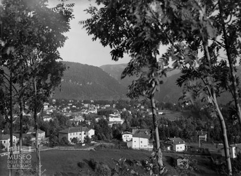 Panorama di Bratto-Dorga da un'altura
