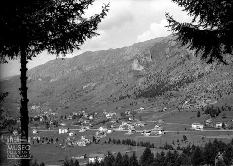 Panorama di Bratto-Dorga da un'altura