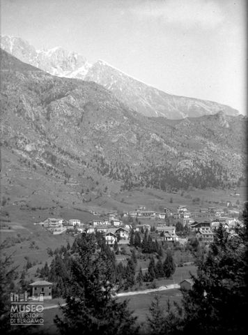 Panorama di Bratto-Dorga da un'altura