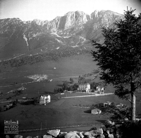 Veduta con albergo