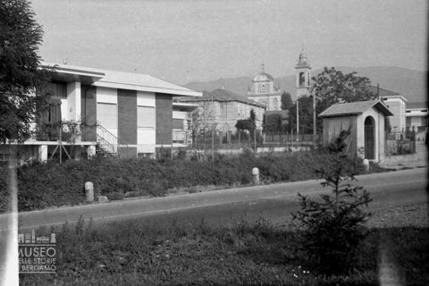 Cappella votiva e abitazioni