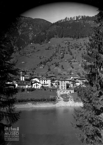 Veduta dal lago