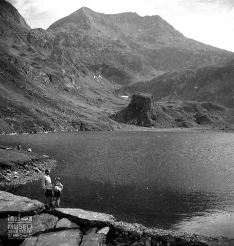 Escursionisti al lago del Barbellino
