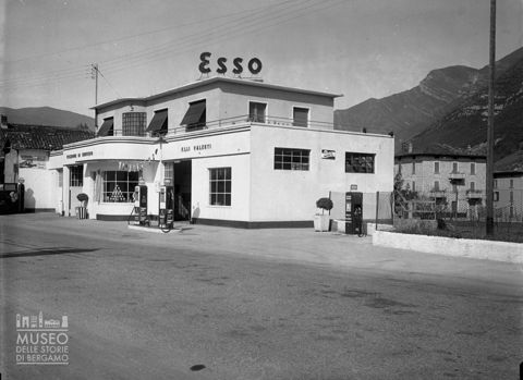 Distributore di benzina