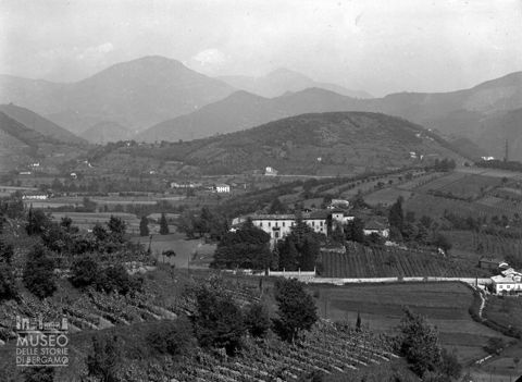 Cenate Sotto, campi e palazzo