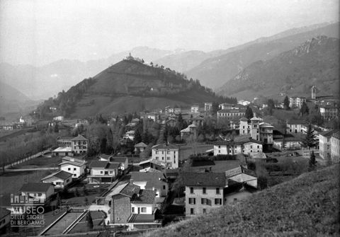 Abitazioni e Monte Crosio