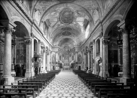 Interno della Basilica di Clusone