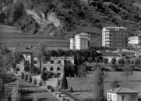 Palazzo signorile e chiesa