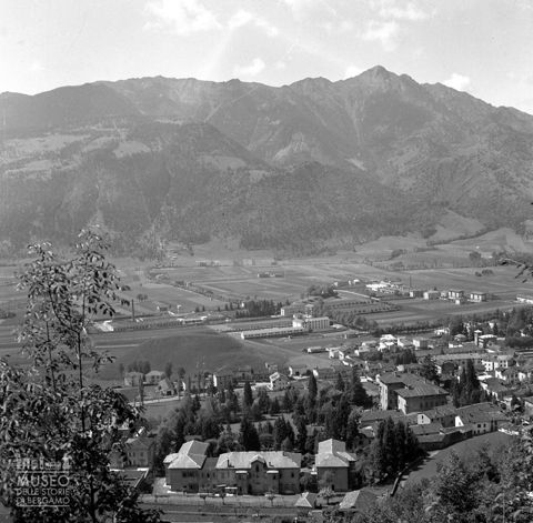 Paese e zona industriale