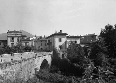 Ponte e palazzi