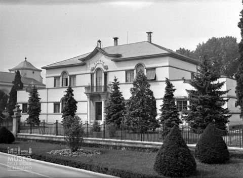 Dalmine, Stabilimenti Dalmine: Scuola