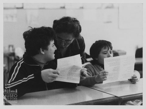 Giacomo parla con la maestra