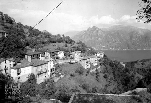 Veduta con lago
