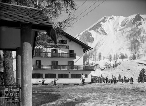 Albergo Cristallo, facciata