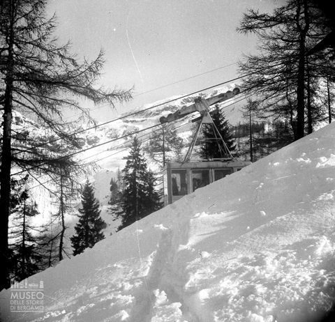 Funivia dal paese basso di Foppolo