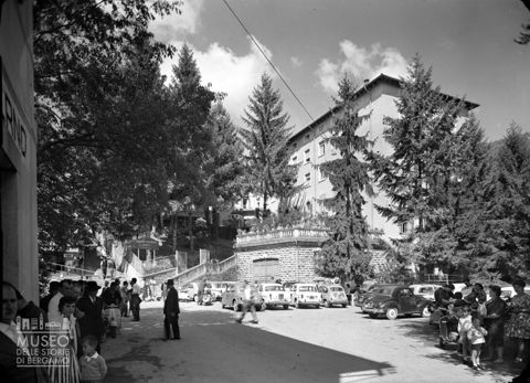 Parcheggio e albergo