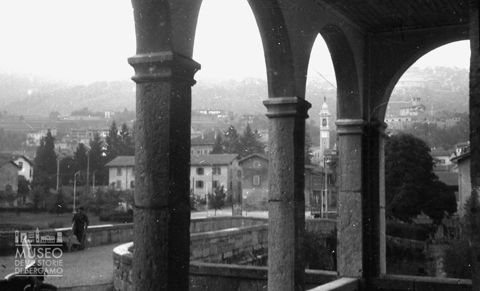 Ponte si accesso al paese