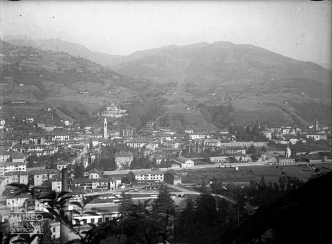 Panorama di Gazzaniga da Sud-Est