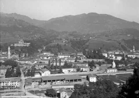 Vista panoramica sull'abitato di Gazzaniga