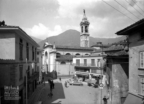 Chiesa e piazza